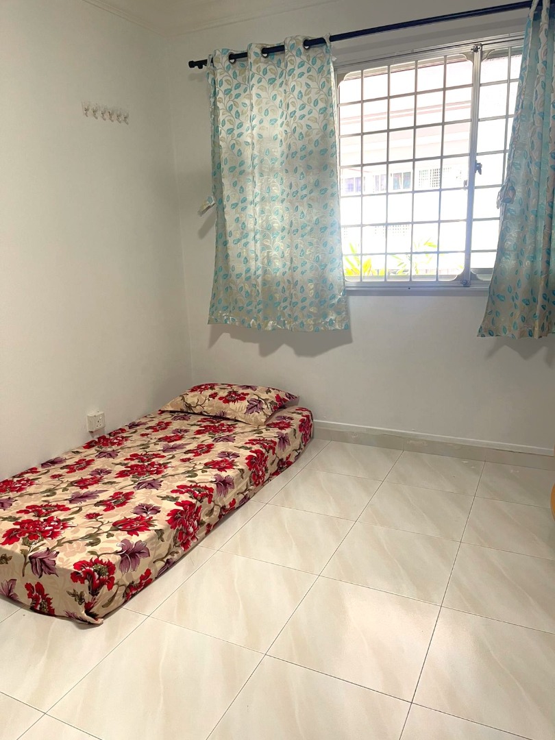 (Category: ) located in . Submitted by your_rental_specialist (Listing ID 1441430545, Image 1). Description: .