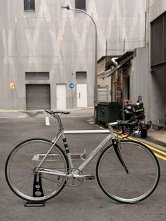 (Category: ) located in . Submitted by progression_bikes_clarkquay (Listing ID 1441510488, Image 1). Description: .