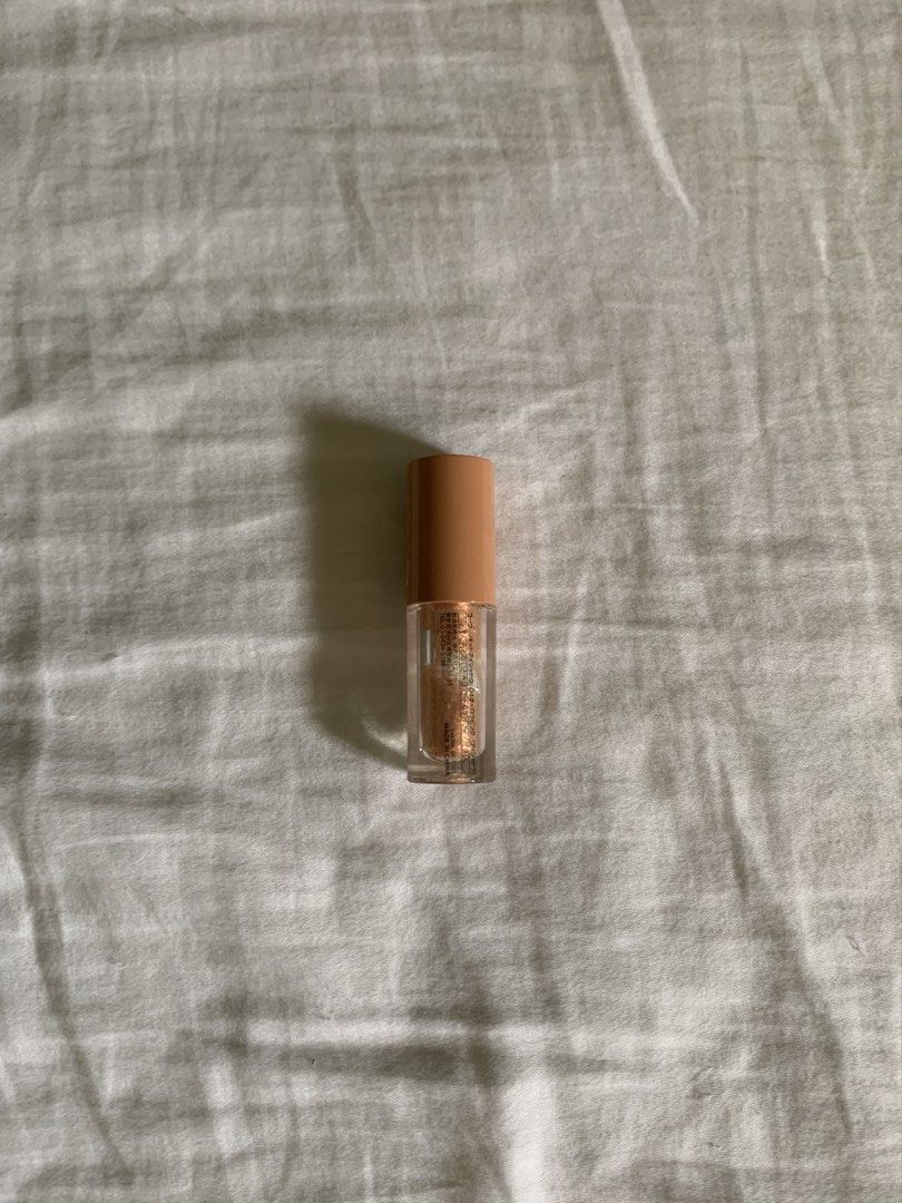 Coou Glitter Liquid Eyeshadow (Category: Makeup) located in Quezon City. Submitted by closetkisses (Listing ID 1441414326, Image 2). Description: bought in japan shade: shimmery rose gold mop: gcash loc: quezon city, philippines nationwide shipping (j&t, grab, lalamove) .