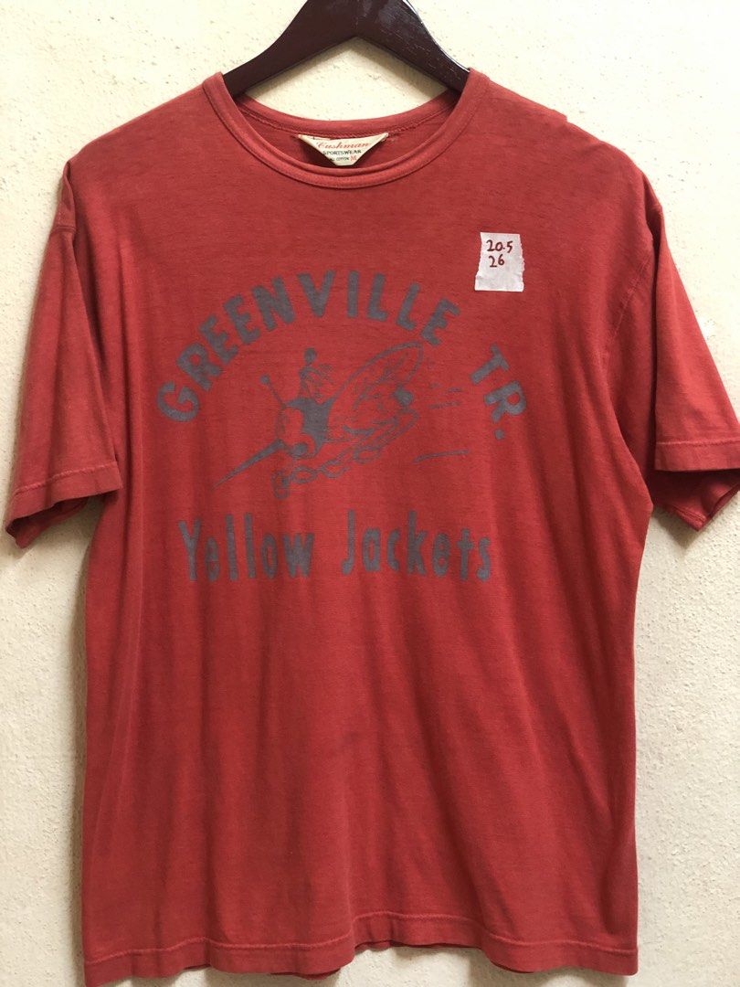Cushman Loopwheel (Category: Activewear) located in Kepala Batas. Submitted by fd_vintagecoolfamous (Listing ID 1441501431, Image 2). Description: Cushman Loopwheel shirt saiz M pit 20.5/26 condition 7/10 ada defect bahagian belakang collar fading cantik nego pos dfod.