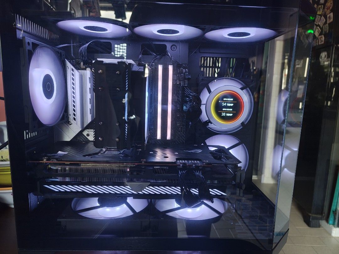 Custom gaming desktop471146316914370560