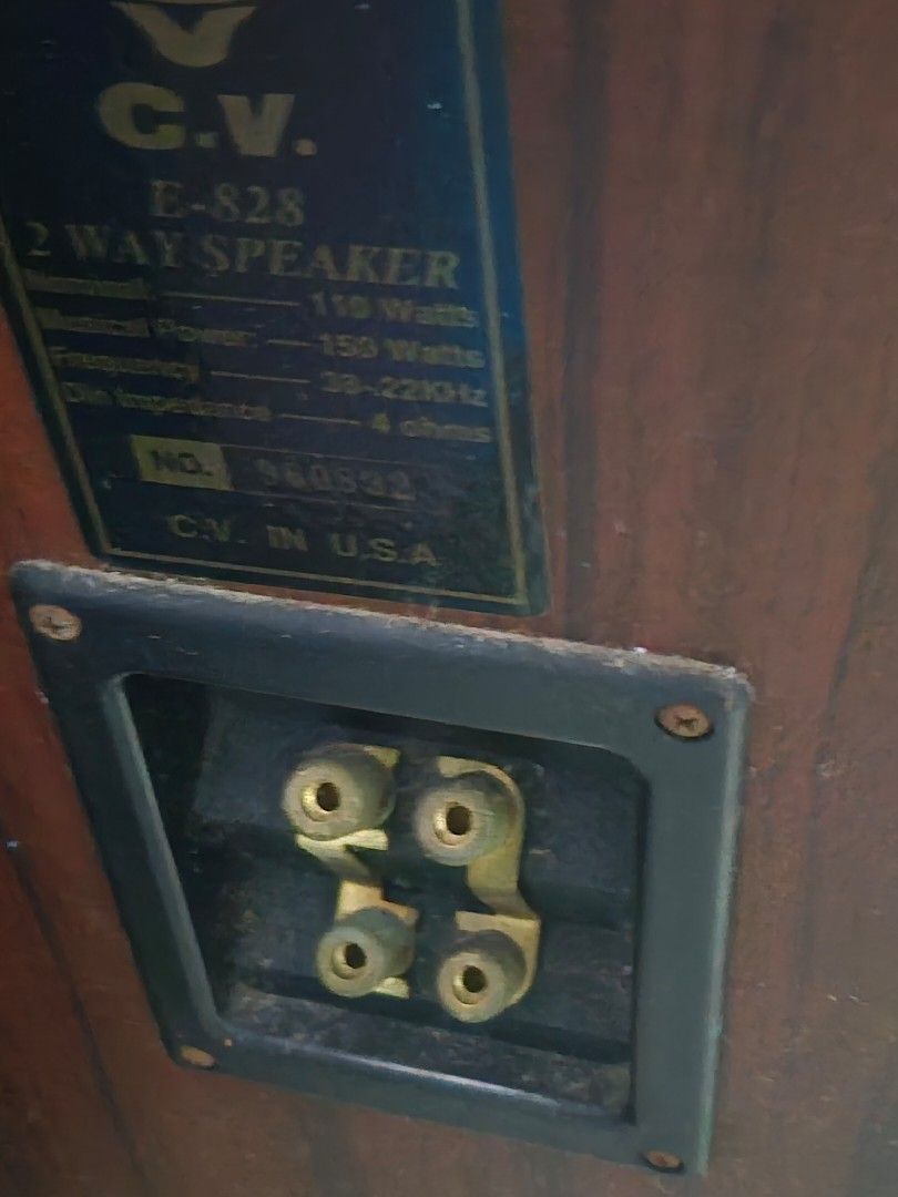 C.V. E-828 2 Way Speakers473051467361832963