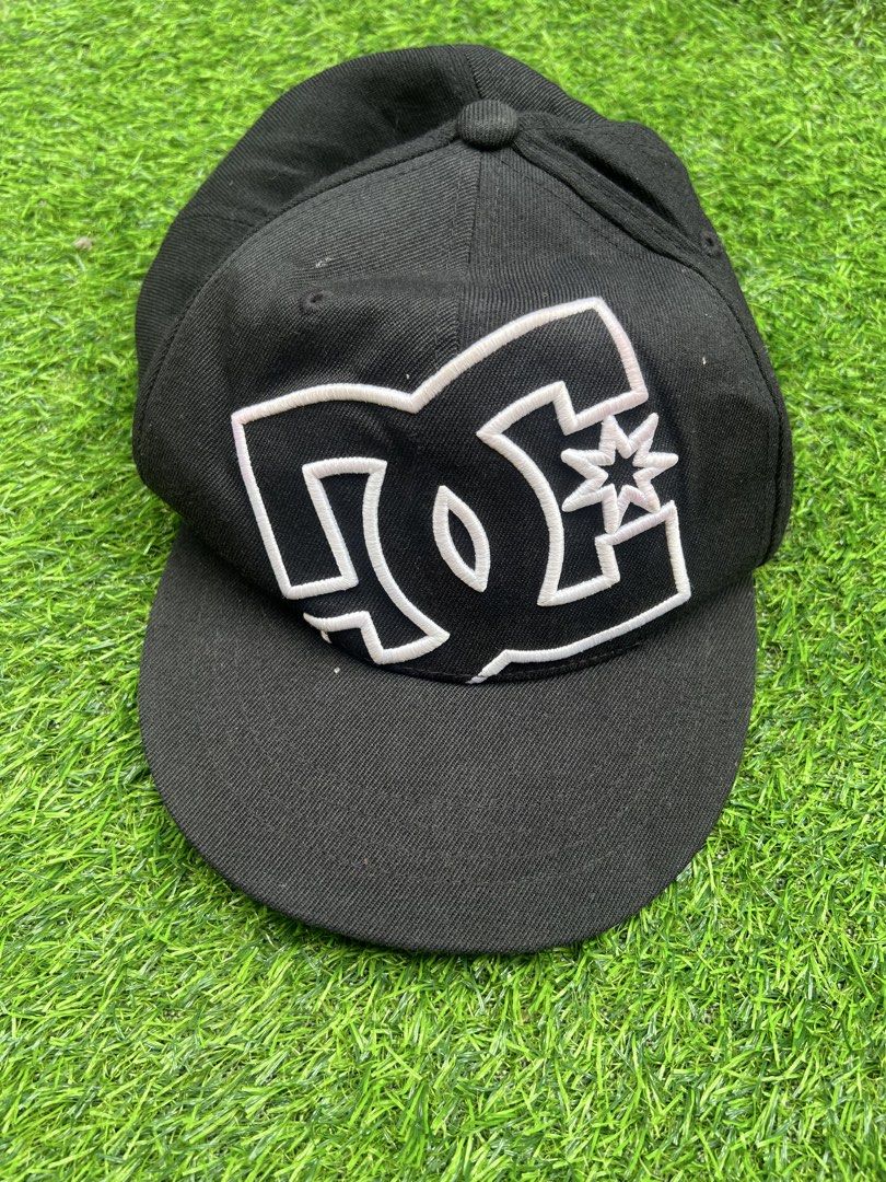 DC FITTED CAP (Category: Caps & Hats) located in Manila. Submitted by unlithriftsouth (Listing ID 1441419081, Image 1). Description: ISSUE : NEEDS RESHAPE AND CUT PART ON TAG .