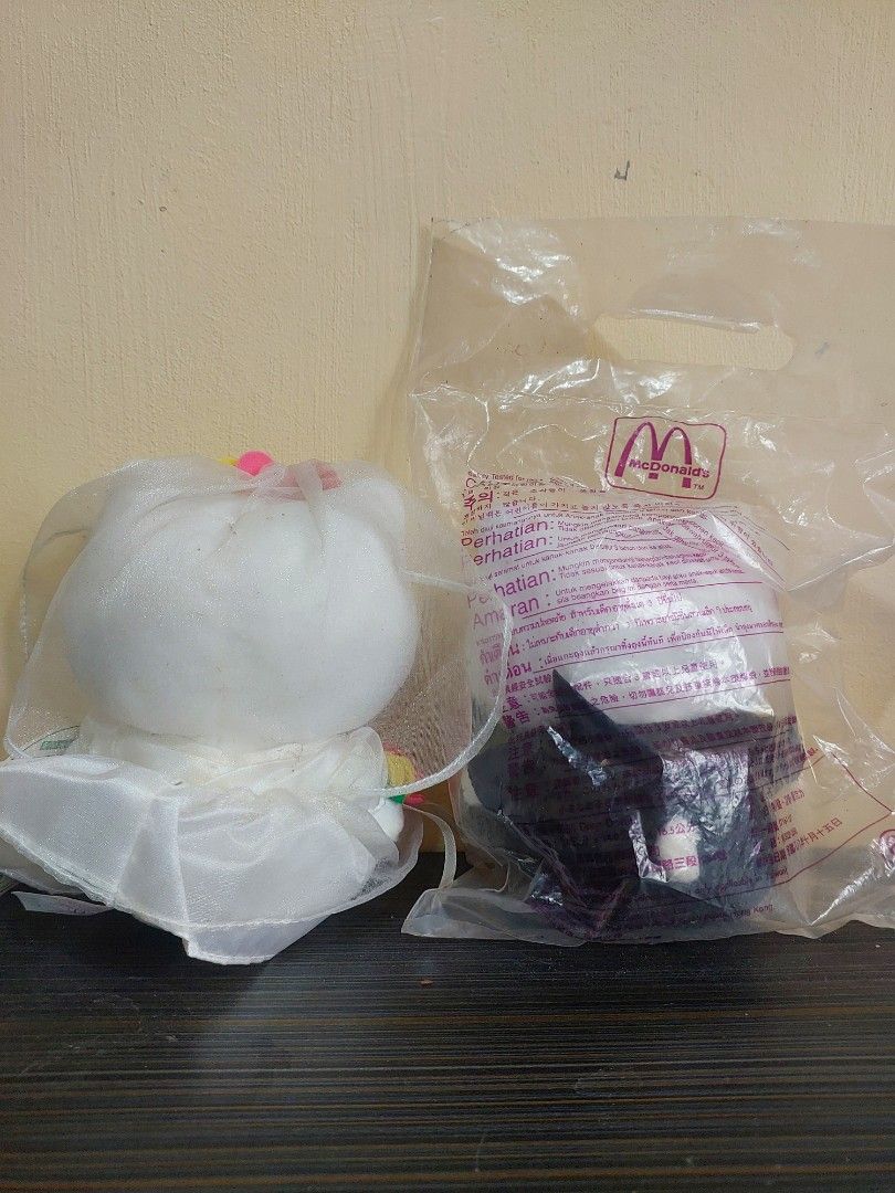 Dear daniel hello kitty groom and bride set from Mcdonalds. (Category: Character Goods) located in Naga. Submitted by thriftythrift86 (Listing ID 1441397796, Image 3). Description: SALE SALE 500 NALANG Mcdonalds Dear daniel hello kitty groom and bride set. Sealed pa yung groom Free hello kitty plush plus mini toys hello kitty from mcdo as well Ps: may konting dumi FTP basis Delivery via JnT or meetup naga city bicol. Deli fee to be shouldered by 