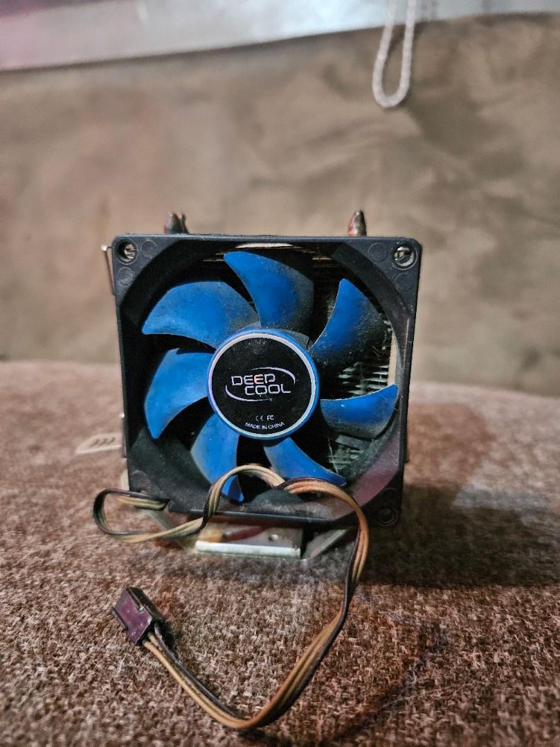 Deepcool cpu cooler used (Category: Computer Parts) located in Caloocan City. Submitted by yatsbatoyskie (Listing ID 1441573131, Image 1). Description: meetup or via lalamove caloocann sm grand monumento what you see is what you get.