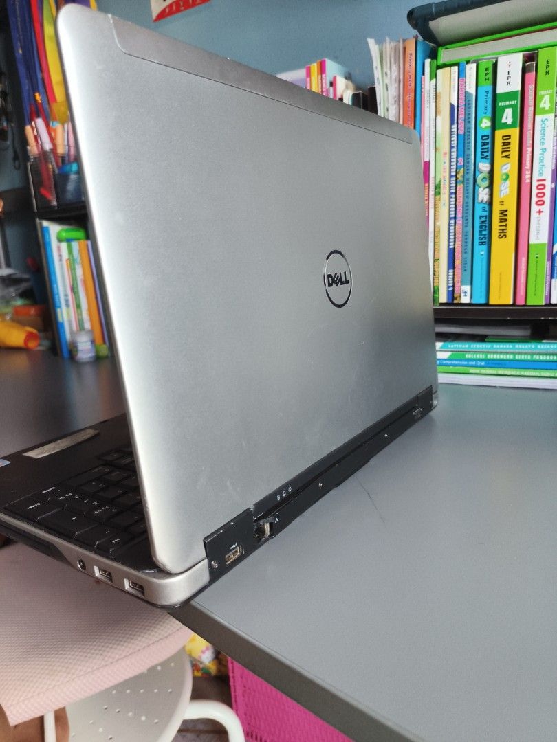 Dell laptop471022811742873601