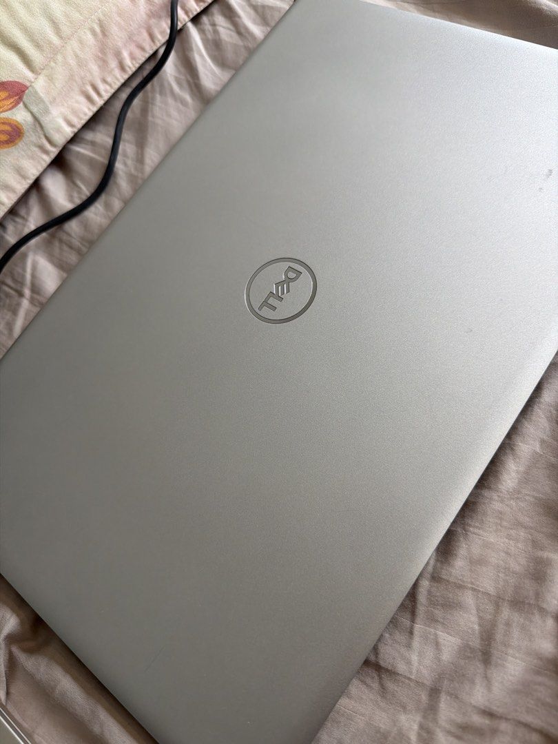 Dell laptop471147220776396800