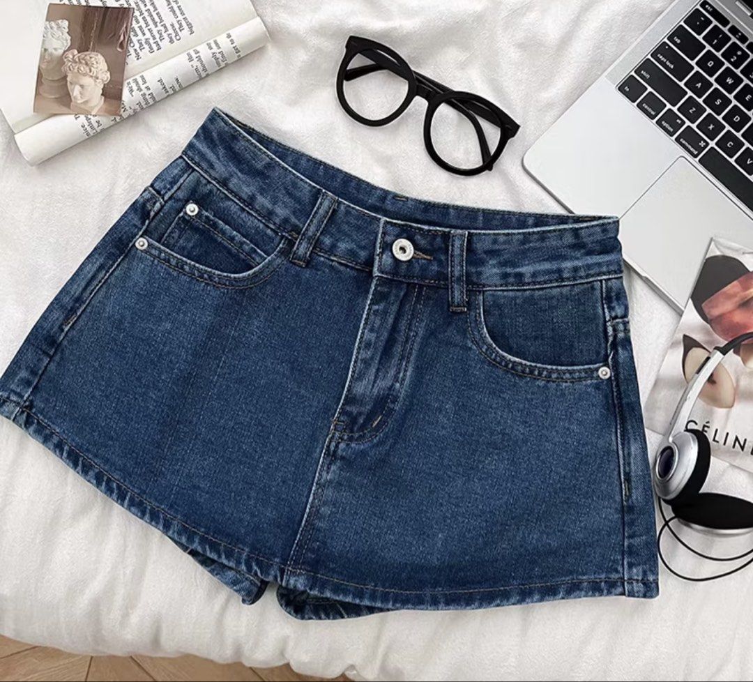 denim blue skort (Category: Skirts) located in Manila. Submitted by declutterwithbea (Listing ID 1441453049, Image 1). Description: rfs: wrong size size large 29-30 waist.