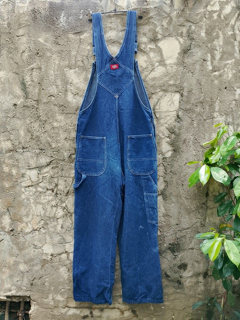 Dickies Denim Overalls Blue Workwear (Category: Announcements) located in Malaybalay. Submitted by keenmountain_820375 (Listing ID 1441443237, Image 2). Description: - Classic blue denim overalls from Dickies - Multiple pockets (front, back, bib) - Adjustable straps with metal clasps - Shows paint marks and signs of wear for an authentic workwear vibe - Perfect for casual wear or utility purposes.