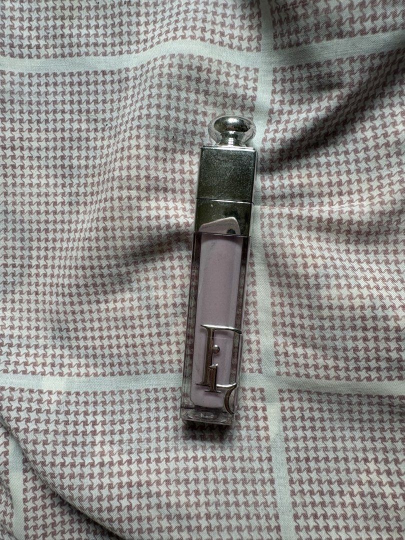 Dior Lip Maximizer (Category: Makeup) located in Taguig. Submitted by geonas.closet (Listing ID 1441402066, Image 1). Description: Used twice only.