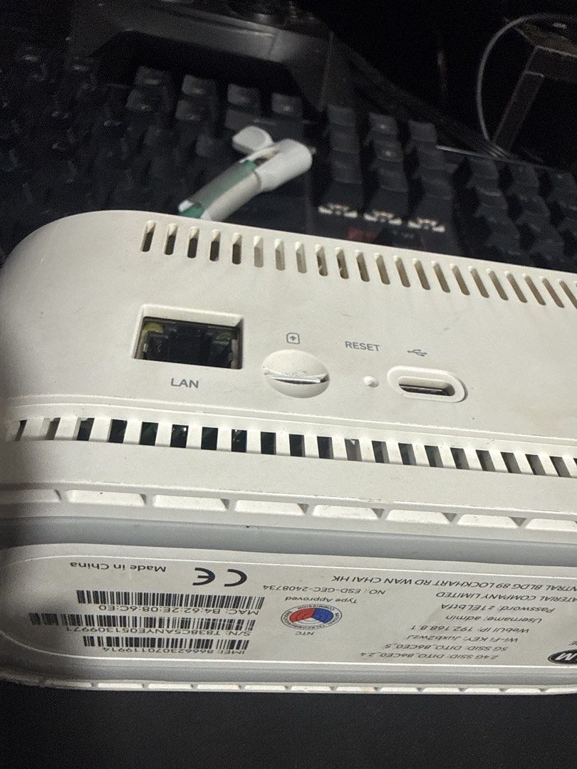 Dito modem router and sim (Category: Other Gadgets) located in Manila. Submitted by aienzel (Listing ID 1351764357, Image 2). Description: declutter na ako mga gamit... pm me sa mga info.