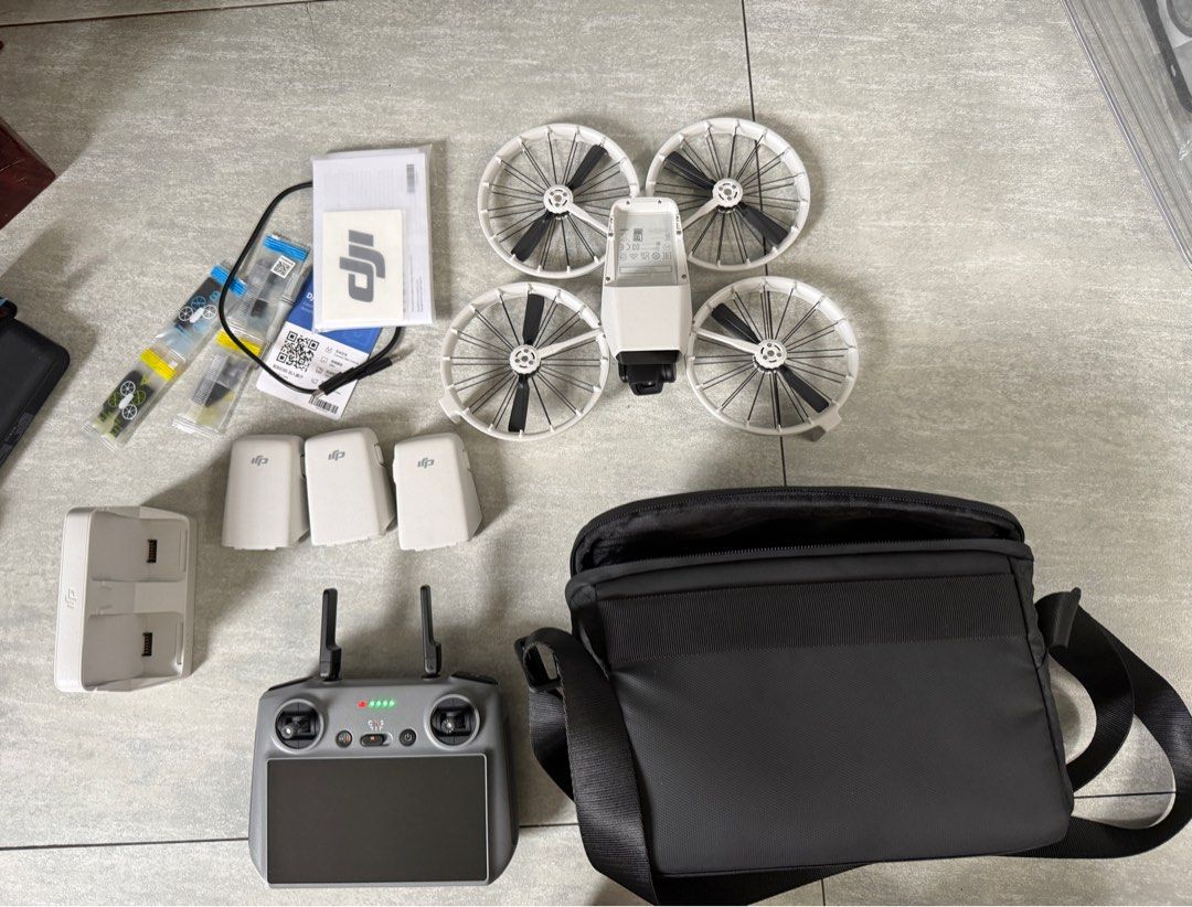 dji flip combo with dji mini mic (Category: Drones) located in Cavite. Submitted by jd0217 (Listing ID 1441388824, Image 1). Description: dji flip combo and dji mini mic both in excellent condition complete accessories,receipt manual 3 sets of batteries dji flip bag controller see attached photos dm for more details,video serious buyer only☺️thanks! rfs: ndi po nggamit .