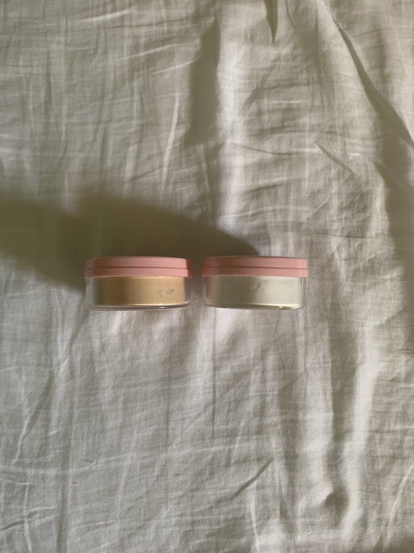 Dr. Sensitive All Day No Sebum Blur Powder Set (Category: Makeup) located in Quezon City. Submitted by closetkisses (Listing ID 1441458747, Image 2). Description: set of 2 for 200 shades: translucent & nude mop: gcash loc: quezon city, philippines nationwide shipping (j&t, grab, lalamove) .