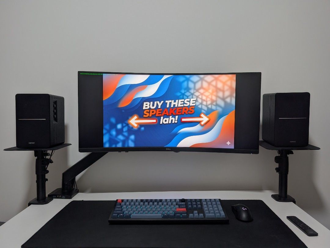 Edifier Bookshelf Speakers with Remote473075664038799362
