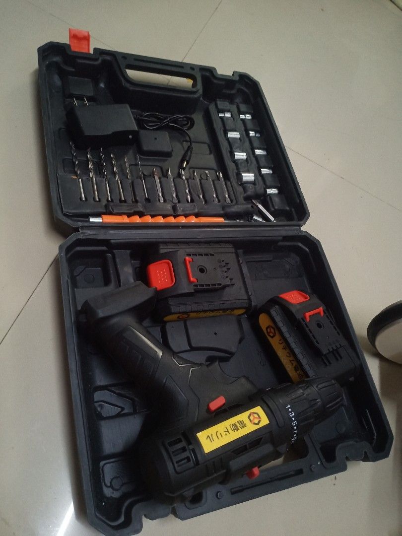 Electric drill toolbox (Category: Looking For) located in Caloocan City. Submitted by appletomo (Listing ID 1441416786, Image 3). Description: Electric drill toolbox complete set 📣 400 nalang po , may bawas sa sure buyer 😌.