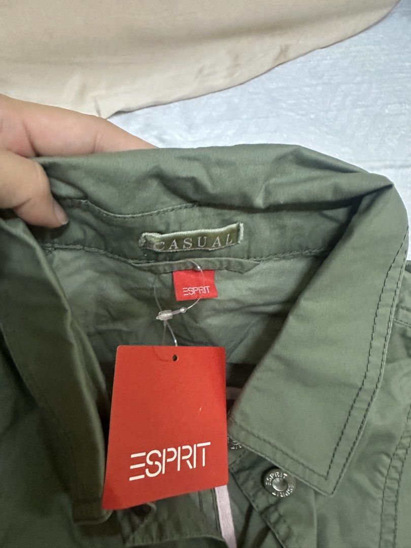 Esprit Vintage Long Sleeve M (Category: Coats, Jackets and Outerwear) located in Manila. Submitted by declutteringlot (Listing ID 1441539824, Image 3). Description: .