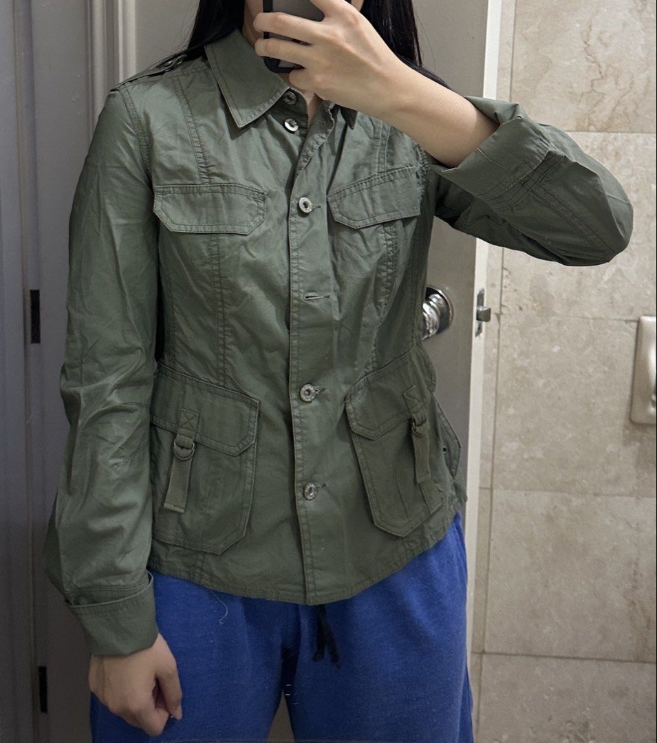 Esprit Vintage Long Sleeve M (Category: Coats, Jackets and Outerwear) located in Manila. Submitted by declutteringlot (Listing ID 1441539824, Image 1). Description: .