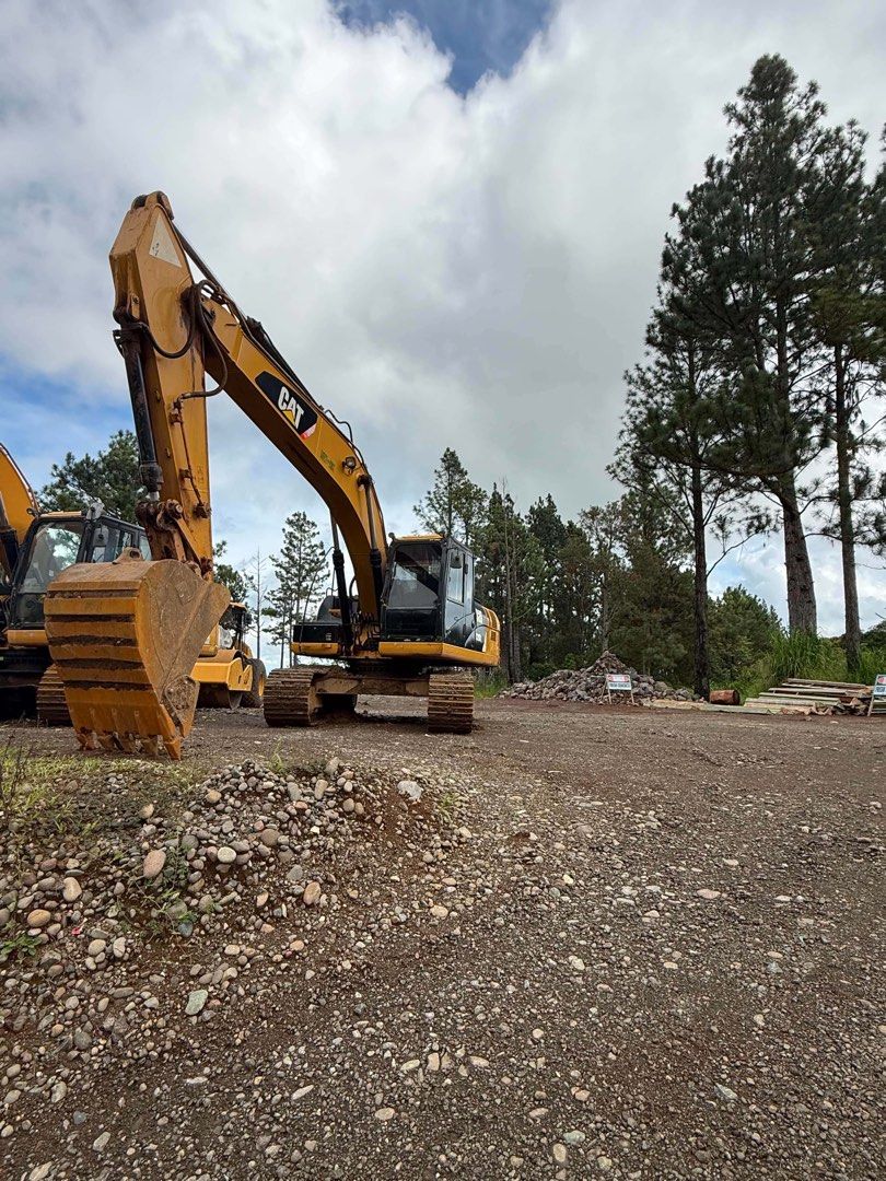 Excavator 320D2 Caterpillar (Category: Construction Tools & Equipment) located in Manila. Submitted by g.tacandong (Listing ID 1441382742, Image 2). Description: Unit is in good condition! Slightly used and never been through severe problems. Price negotiable. .