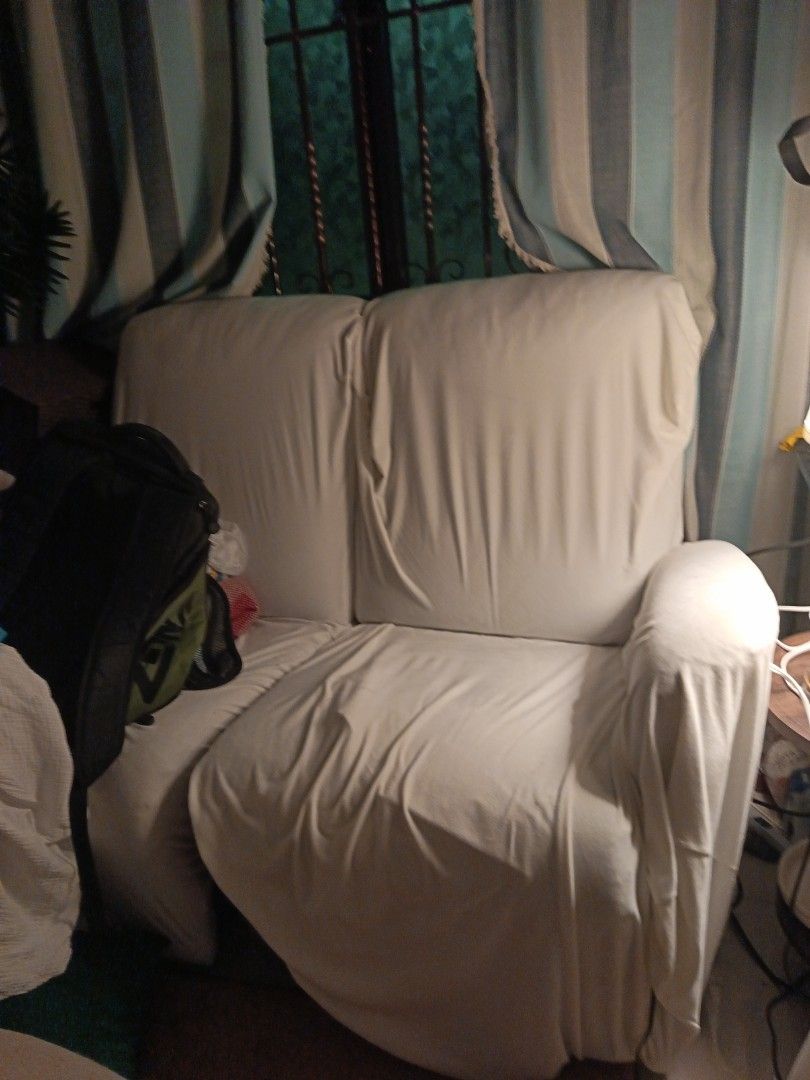Extendable sofa (Category: Sofas) located in Singapore. Submitted by coolios98 (Listing ID 1441537563, Image 1). Description: Super old but the pull over extender stil works. Pls collect urself at 545203. Don't ask questions just take I have 2 versions of the sofa cover, orange as well. Can give for free .