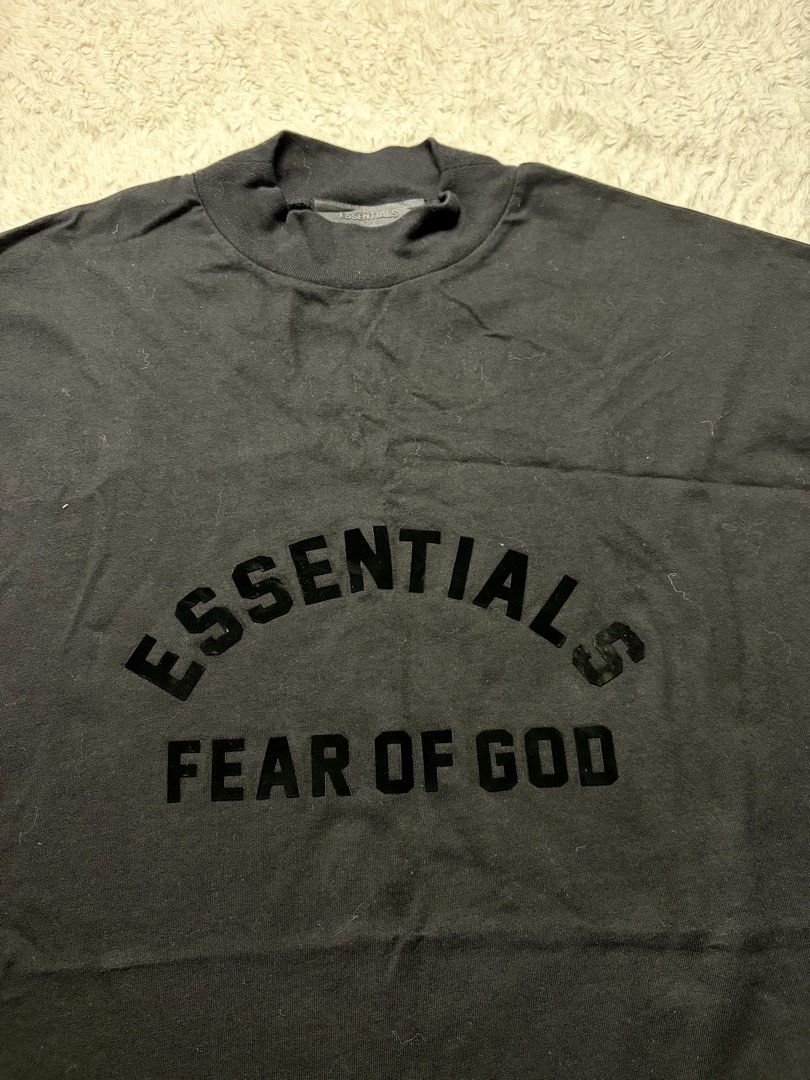 Fear of God oversized tee (Category: Tshirts & Polo Shirts ) located in Manila. Submitted by navarrojov61988 (Listing ID 1441519449, Image 2). Description: Fear of God oversized tee.