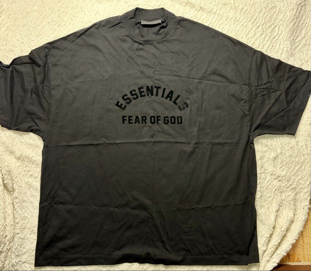 Fear of God oversized tee (Category: Tshirts & Polo Shirts ) located in Manila. Submitted by navarrojov61988 (Listing ID 1441519449, Image 1). Description: Fear of God oversized tee.