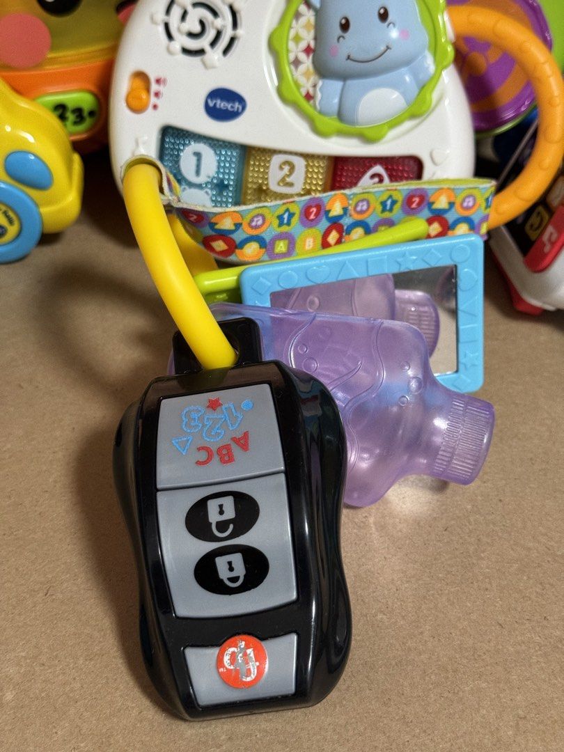 Fisher-Price Laugh & Learn Play & Go Activity Keys (Category: Infant Playtime) located in Binan City. Submitted by thelittleloop (Listing ID 1441557245, Image 1). Description: .