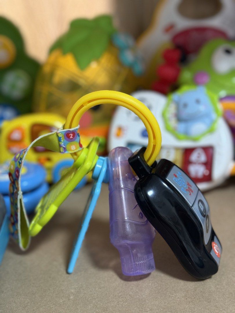 Fisher-Price Laugh & Learn Play & Go Activity Keys (Category: Infant Playtime) located in Binan City. Submitted by thelittleloop (Listing ID 1441557245, Image 2). Description: .