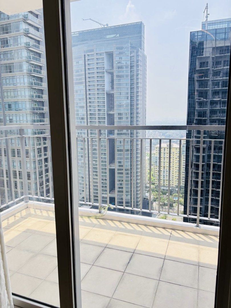 FOR SALE-1BR in Two Maridien,BGC (Category: Apartments & Condos) located in Manila. Submitted by yourpropertyph2021 (Listing ID 1441492713, Image 3). Description: RUSH SALE ✅Two Maridien ✔️Type:1BR ✔️Area:69sqm ✔️Floor:38th ✔️Semi furnished ✔️With balcony ✔️No parking ✔️Selling:16,999,999 gross 👉Clean title .
