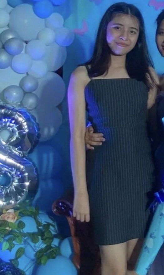 Forever 21 Pinstripe Mini Dress (Category: Dresses) located in Bocaue. Submitted by snupeyyy (Listing ID 1441550955, Image 2). Description: - Forever 21 Pinstripe Mini Dress - Size: Medium (M) - Style: Spaghetti straps, square neckline - Silhouette: Fitted - Occasion: Ideal for parties or a night out -fits xs-m -wore once mod: lalamove or jnt mop: gcash only 📍Bocaue, Bulacan .