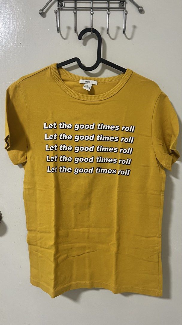 Forever 21 Yellow T-shirt (Category: Tshirts & Polo Shirts ) located in Cavite. Submitted by bubfinds (Listing ID 1441527565, Image 1). Description: Quality: 10/10 Fit: Medium to Large.