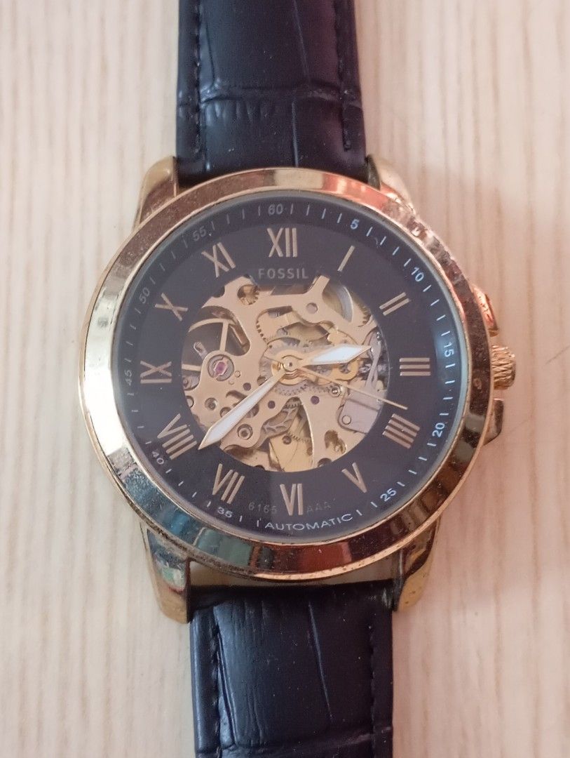 Fossil automatic (Category: Men's Watches) located in Las Pinas. Submitted by quick_deals_great_finds2 (Listing ID 1441459505, Image 1). Description: Original good working condition.