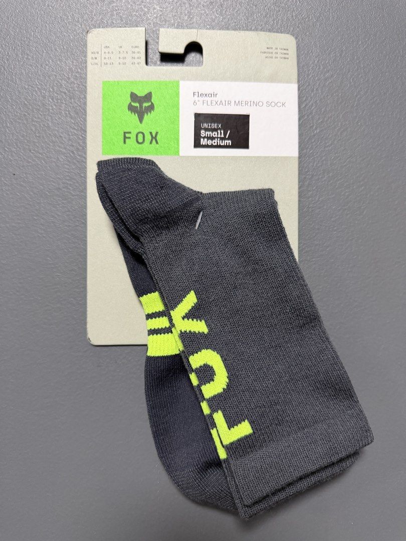 Fox Flexair 6" Merino Wool Socks - Small/Medium (Category: Socks) located in Imus. Submitted by dangrosales (Listing ID 1441549090, Image 1). Description: - Fox Flexair Merino Wool Socks - Unisex, Size Small/Medium - Color: Dark Grey with Bright Yellow FOX branding - Material: Merino Wool for superior comfort and warmth - Ideal for cycling or everyday wear Original Price: 1,990.