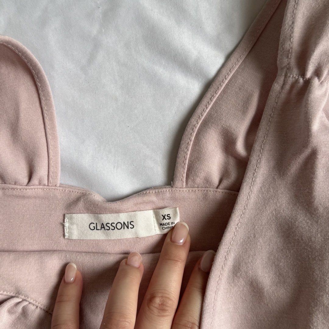 Glassons Dusty Rose Ruched Top (Category: Sleeveless) located in Santa Rosa. Submitted by ceyllective (Listing ID 1441505258, Image 3). Description: thick fabric! .