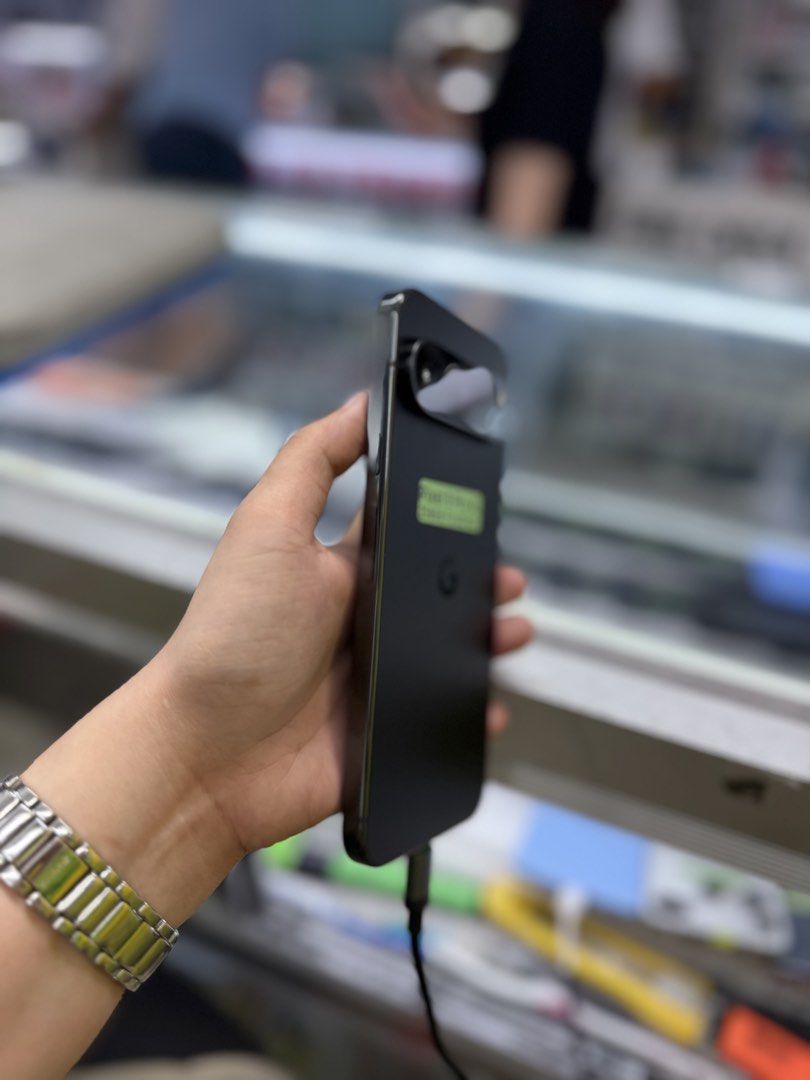 Google pixel 9 Pro XL 256GB 98% smooth Openline US variant (Category: Google Pixel) located in San Juan City. Submitted by najihahtelecomshop2018 (Listing ID 1441553983, Image 3). Description: Legit Store | Original unit FOR SALE | TRADE / SWAP ▫️INSTALLMENT thru: 🔸Credit Card (straight / installment) 🔸Ggives / Gcredit + 6% interest 🔸Spay Later + 6% interest (RFS: Buy and Sell any kinds of Gadgets) Description: Google pixel 9 Pro XL 256Gb Open