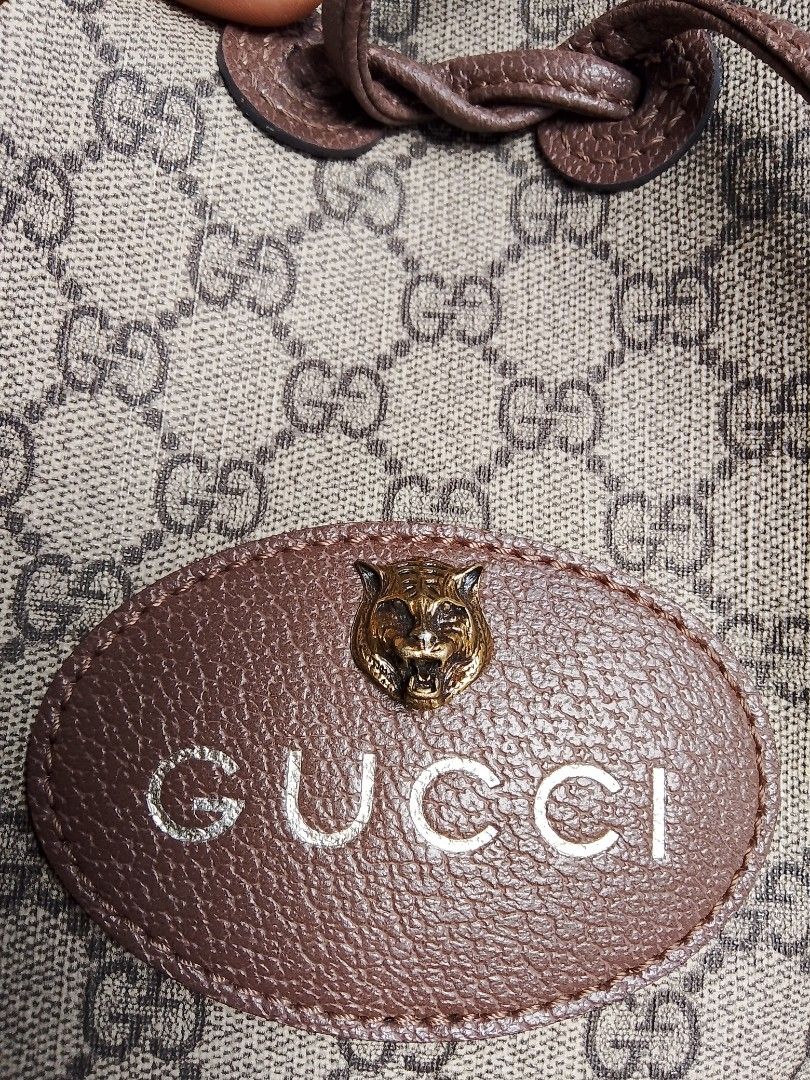 Gucci Neo vintage GG drawstring rework (Category: Luxury Bags & Wallets) located in Angeles City. Submitted by hauled_up (Listing ID 1441451272, Image 3). Description: Neo vintage gucci gg drawstring bag. With emblem design. Signs of usage. Rework. selling for 1800 plus sf. 📍pampanga. dm.📩.