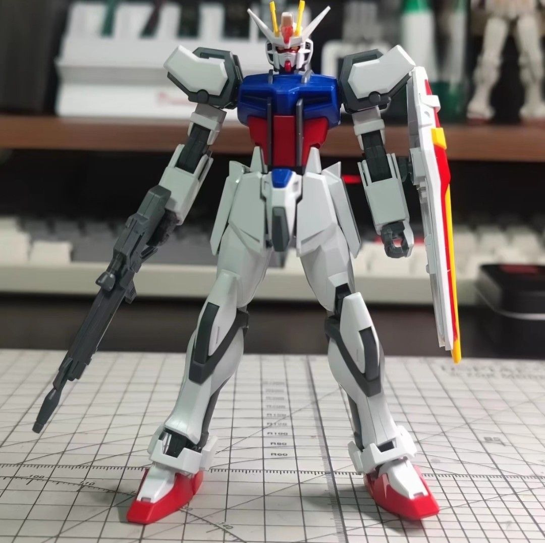 Gundam Action Figure Build-Kit Custom (Category: Gundam Model Kits) located in Singapore. Submitted by anotherbizzareshop (Listing ID 1441537730, Image 10). Description: Selling custom build kits for Gundam brand new sets. Very cheap.