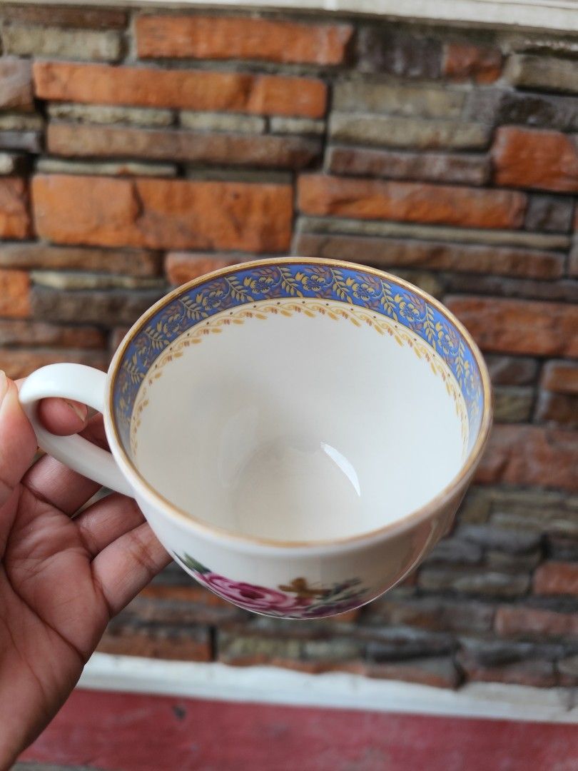 Hanae Mori Mug (Category: Coffee & Tea Tableware) located in Dipolog. Submitted by thriftteata (Listing ID 1441405871, Image 2). Description: vguc ‼️Mindanao.