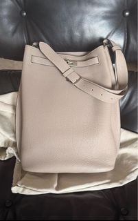 Hermes Collection item 2