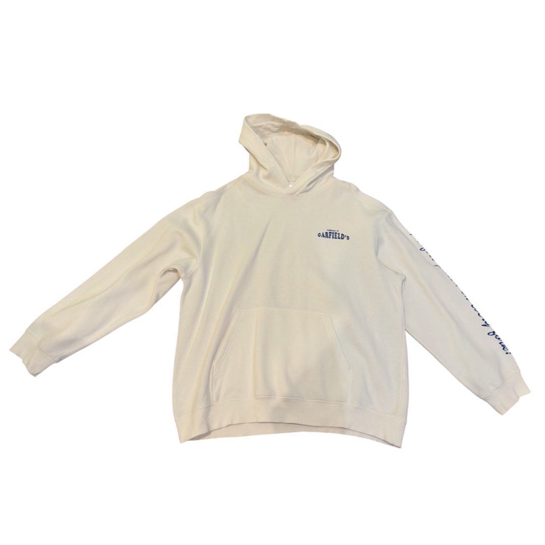 H&M Garfield Hoodie (Category: Hoodies) located in Quezon City. Submitted by brokeahhgirl (Listing ID 1441523171, Image 1). Description: No flaws Medium to Large.