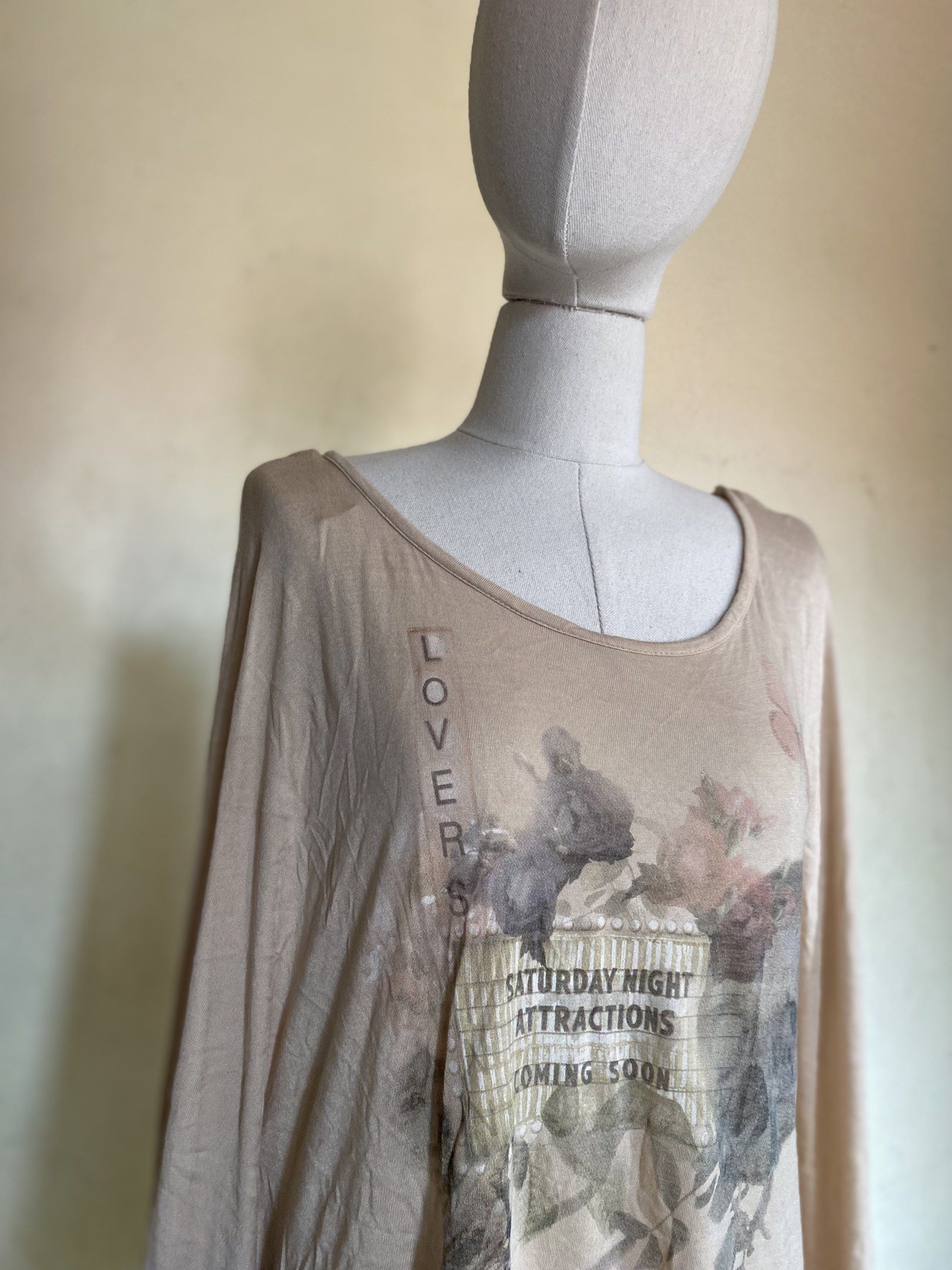 H&M y2k grunge shirt (Category: Shirts) located in Manila. Submitted by maurisio (Listing ID 1441435964, Image 3). Description: .