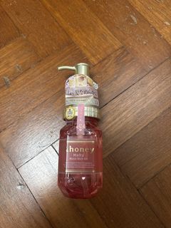 (Category: ) located in . Submitted by navybluedenimjeans (Listing ID 1441544707, Image 1). Description: .