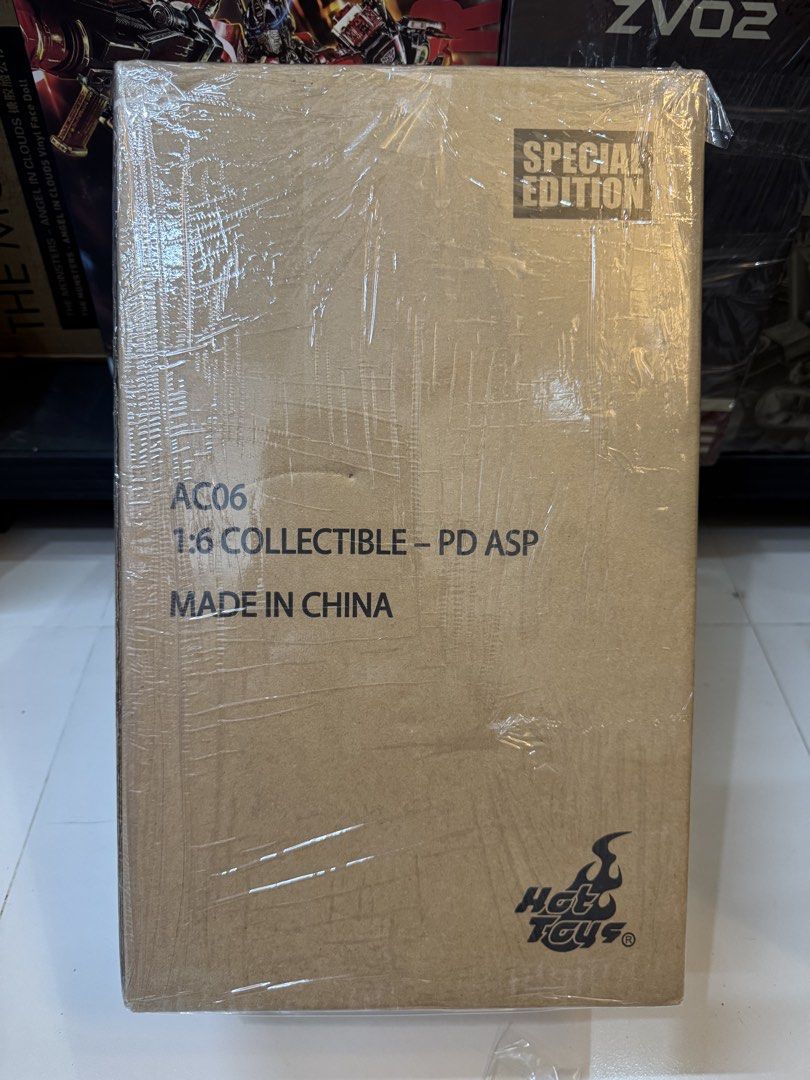 Hot Toys - Akaoni Samurai Predator (Special Edition) (Category: Figurines & Statues) located in Pasay City. Submitted by superman_991 (Listing ID 1441433650, Image 2). Description: Hot Toys AC06B - Akaoni Samurai Predator (Special Edition) Condition: Misb Price 27,700 Only No Rush Shipping/ Dibs Now Pay now Location Paranaque Payment Gcash/Bpi Shipping Lalamove/Lbc Buyers Risk / Fee ‼️Seller is not responsible for: lost, stolen, or damaged packag