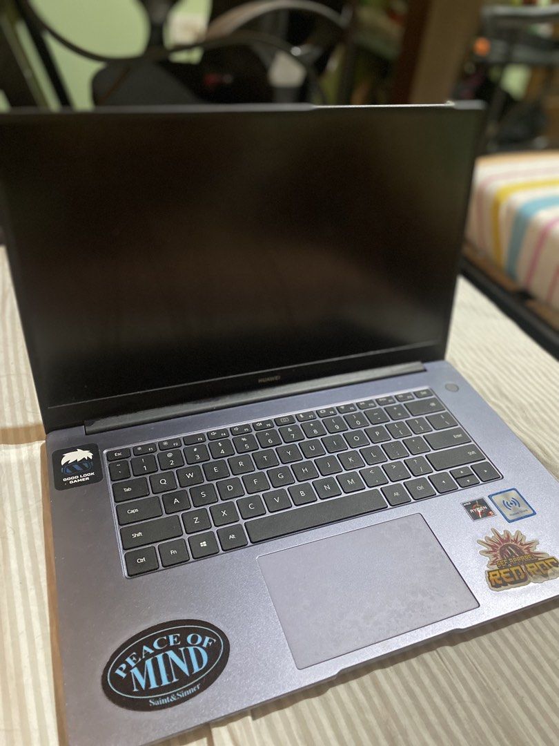 Huawei Matebook Laptop - Dark Grey (Category: Laptops & Notebooks) located in Minglanilla. Submitted by kiearaabel90584 (Listing ID 1441522014, Image 1). Description: NEGOTIABLE!!!! FREE DELIVERY (METRO CEBU & MINGLANILLA ONLY) 💻 Huawei MateBook D14 📌 Color: Space Gray • Bought for 40k in 2021 • No longer needed Specifications: • AMD Ryzen 5 3500U Processor (up to 3.7GHz) • AMD Radeon Vega 8 Graphics • 8GB DDR4 RAM • 512GB PCIe SSD • 14-inch Fu
