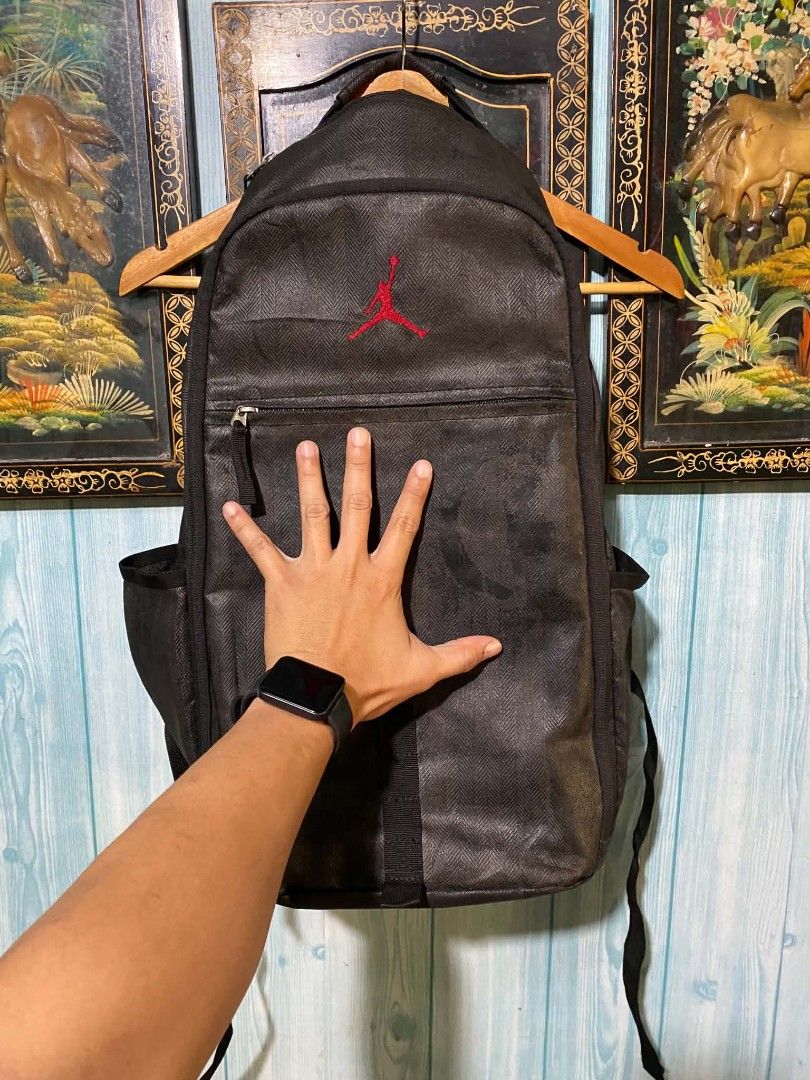 JORDAN Backpack (Category: Backpacks) located in Kapalong. Submitted by og_archives (Listing ID 1441524484, Image 2). Description: JORDAN Excellent condition Issue last pic only! DM to purchase!📥 Davao, Mindanao.