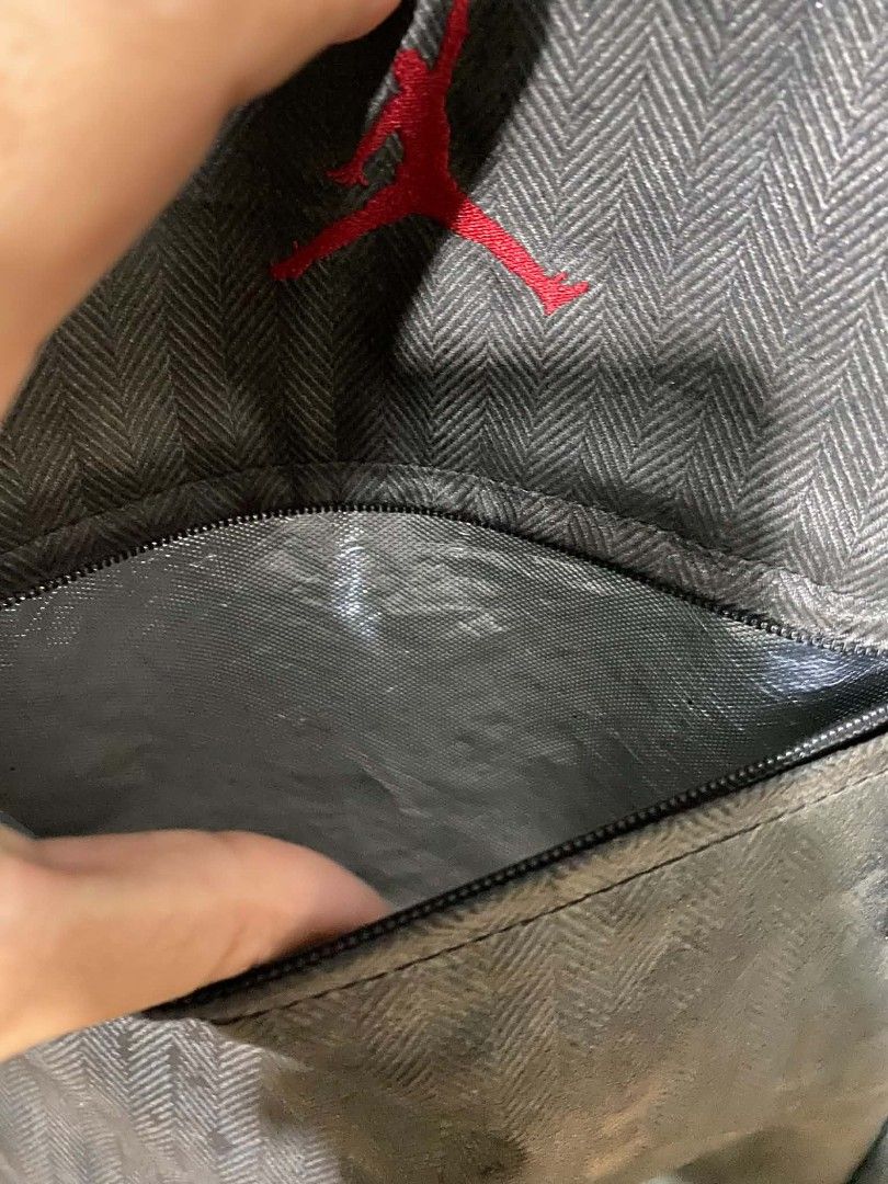 JORDAN Backpack (Category: Backpacks) located in Kapalong. Submitted by og_archives (Listing ID 1441524484, Image 3). Description: JORDAN Excellent condition Issue last pic only! DM to purchase!📥 Davao, Mindanao.