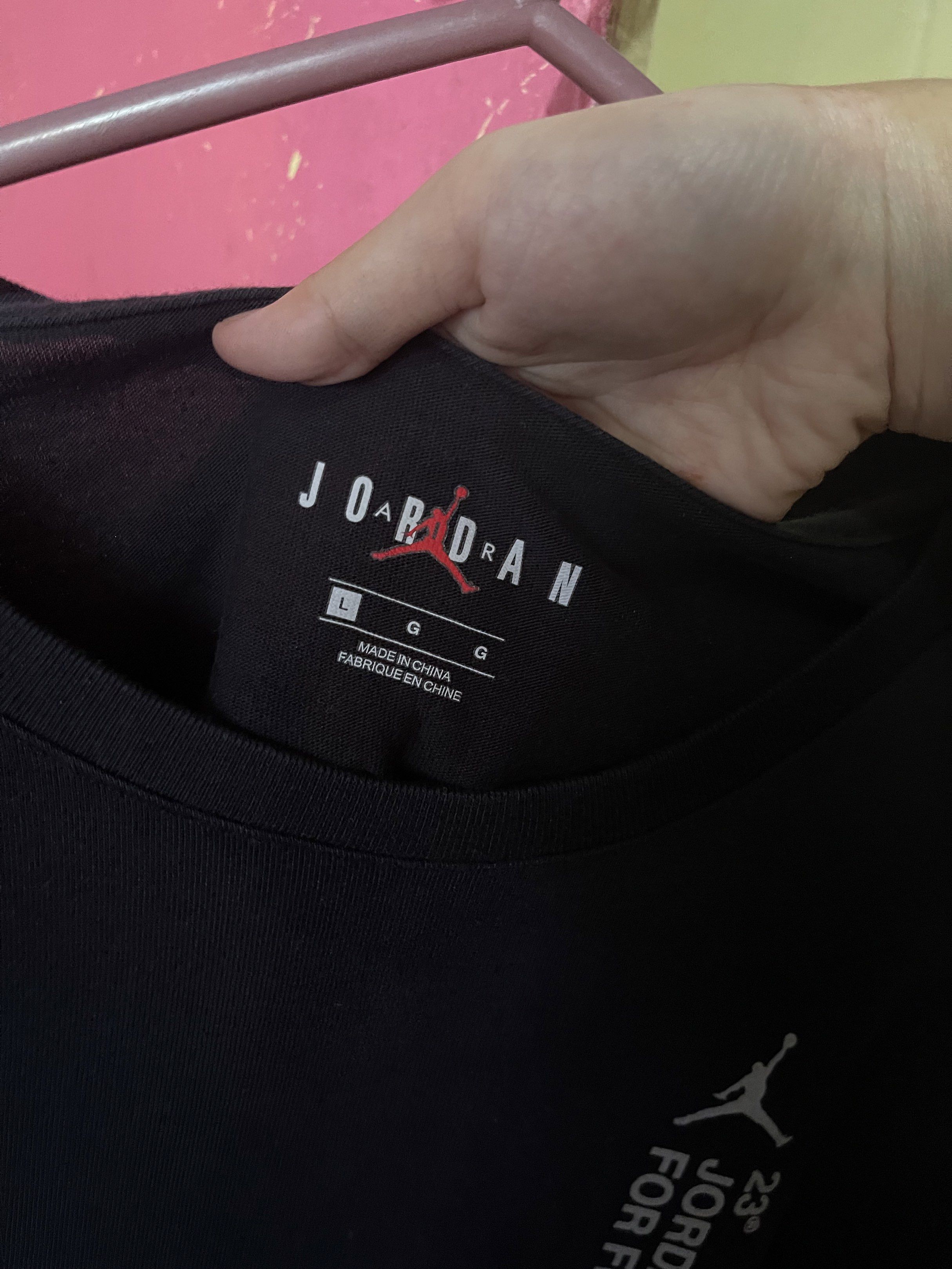 Jordan Long Sleeve T-Shirt Black (Category: Tshirts & Polo Shirts ) located in Quezon City. Submitted by rish40 (Listing ID 1441473224, Image 2). Description: - Brand: Jordan - Color: Black - Style: Long sleeve t-shirt - Graphic: '23 Jordan Engineered For Flight' on front and sleeve - Size: L - Origin: Made in China - Ideal for: Casual wear or sports.
