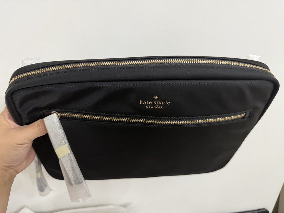 Kate spade laptop bag (Category: Laptop Bags & Sleeves) located in Singapore. Submitted by andthenublink (Listing ID 1426586902, Image 2). Description: Brand new from Kate spade Comes with strap Includes smart pac .