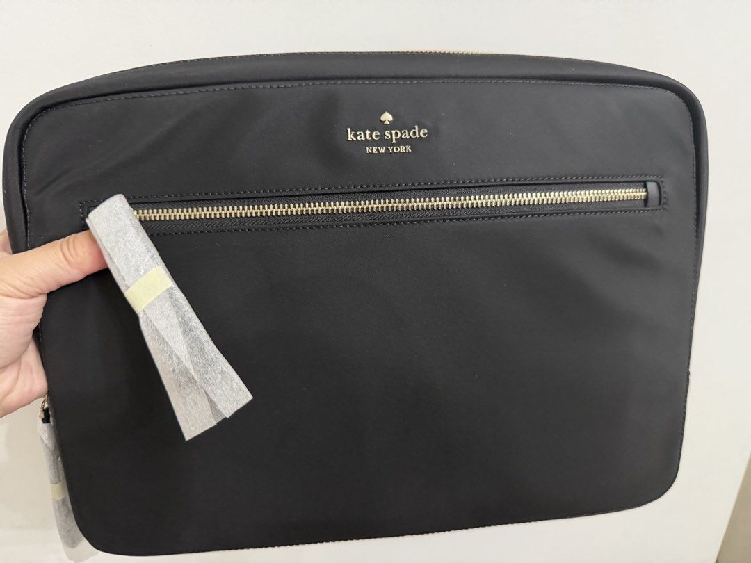 Kate spade laptop bag (Category: Laptop Bags & Sleeves) located in Singapore. Submitted by andthenublink (Listing ID 1426586902, Image 1). Description: Brand new from Kate spade Comes with strap Includes smart pac .
