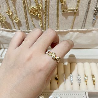 (Category: ) located in . Submitted by curatedbykhy (Listing ID 1441425129, Image 1). Description: .