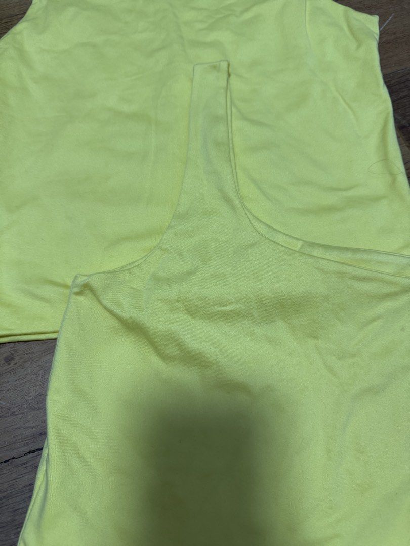 Lemon Yellow Cropped Tank Tops (Category: Sleeveless) located in Manila. Submitted by maui1015 (Listing ID 1441519203, Image 2). Description: - get both for ₱100 - never worn - can fit small to large frames since fabric is very stretchy and perfect for ph weather!! - message for more infos❤️.